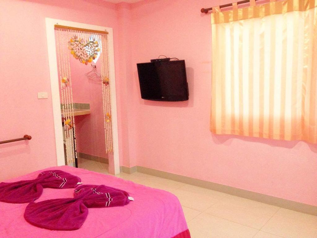 Happylove1 Ko Lan Bagian luar foto